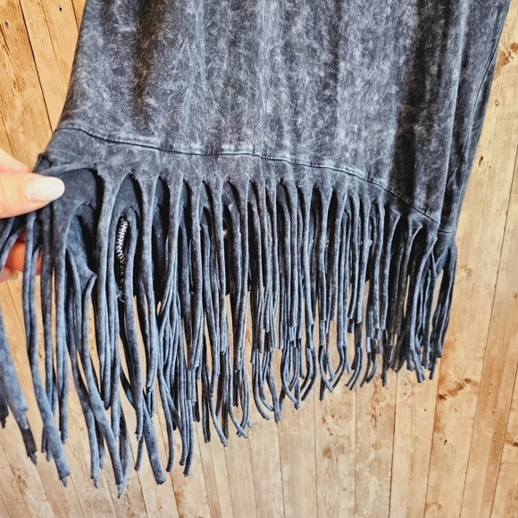 B.P. Collection women's tee - Picture 4 of 7